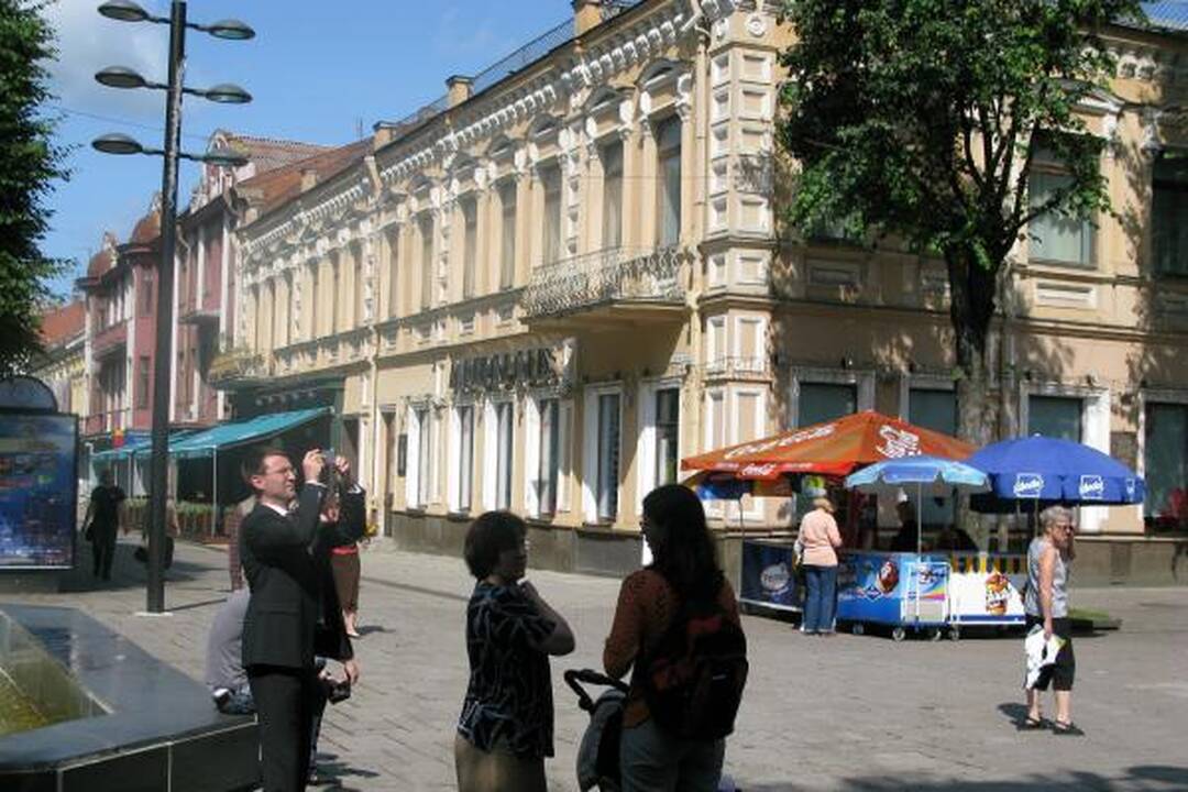 Kauniečiai su fotoaparatais apspito griaunamą „Merkurijų“