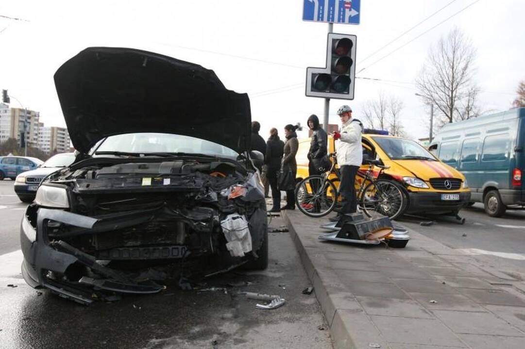 Per susidūrimą su dujų avarinės tarnybos automobiliu nukentėjo kūdikis