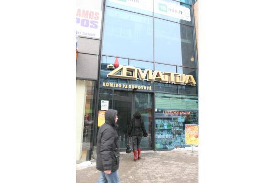Nekilnojamojo turto agentūroje – atviri grasinimai susidoroti (papildyta)