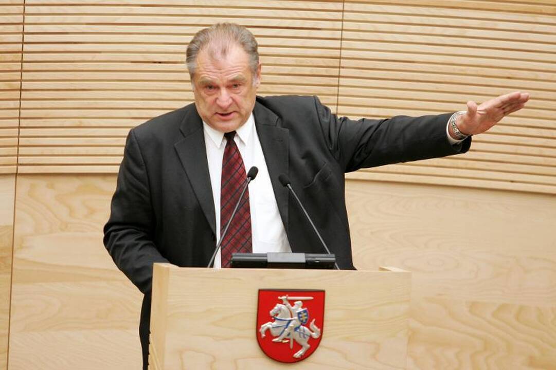 Mirė Seimo narys Julius       Veselka   