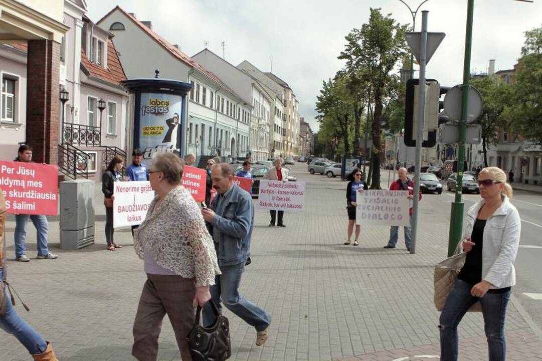 Klaipėdiečiai protestavo prieš Darbo kodekso pataisas