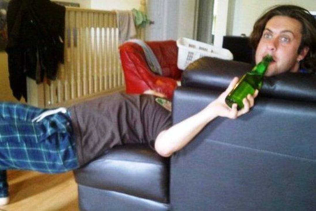 Naujas internetinis pokštas – „riteriavimas be galvos“