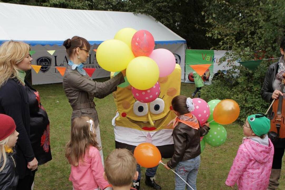 Šeimos laisvalaikį leido Rudens linksmybių šventėje