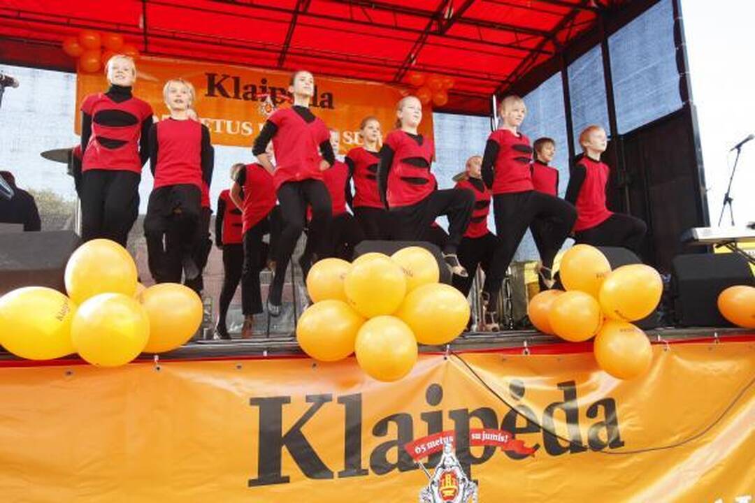 "Klaipėdos" jubiliejų miestiečiai šventė "Saulėto rudens" šventėje 