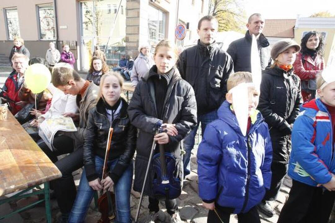 "Klaipėdos" jubiliejų miestiečiai šventė "Saulėto rudens" šventėje 