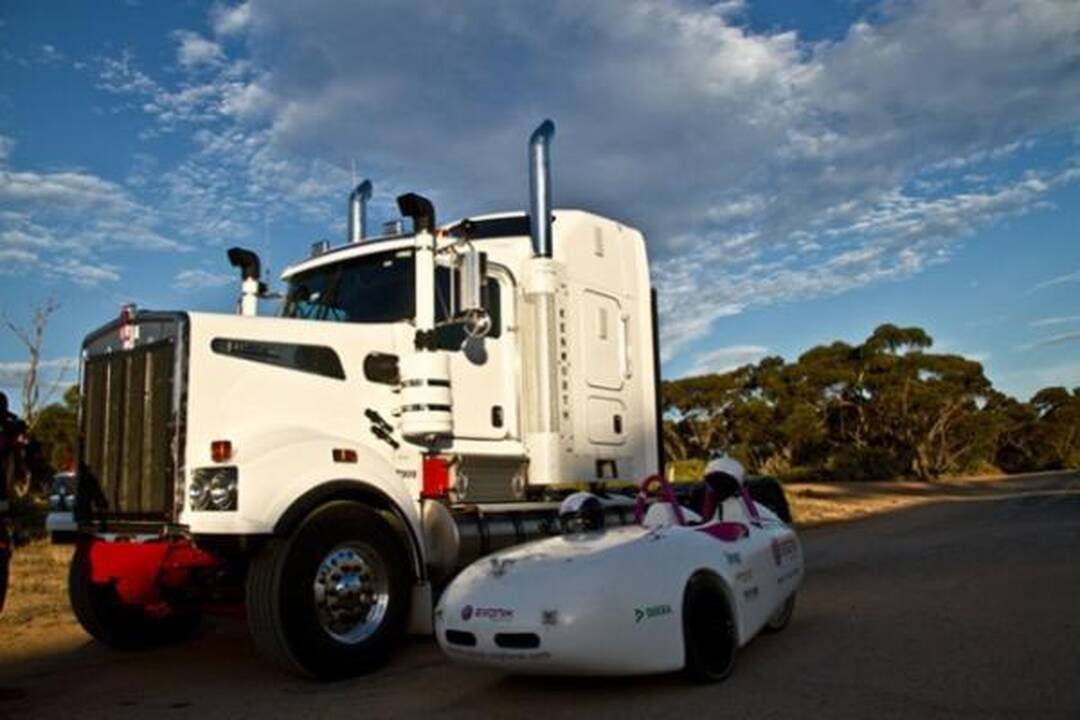 Keliautojai vėjomobiliu pervažiavo visą Pietinę Australiją