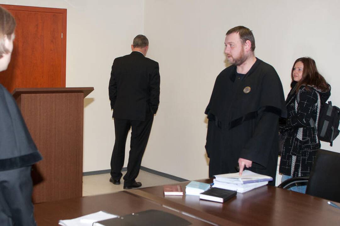 Buvęs Lietuvos banko departamento vadovas bylinėjasi dėl atleidimo