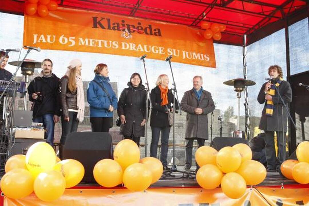 "Klaipėdos" jubiliejų miestiečiai šventė "Saulėto rudens" šventėje 