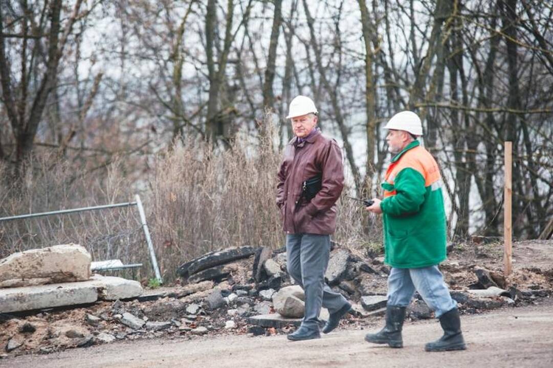 Panemunės tiltą išdraskė sprogimas, laukia dar penki bandymai