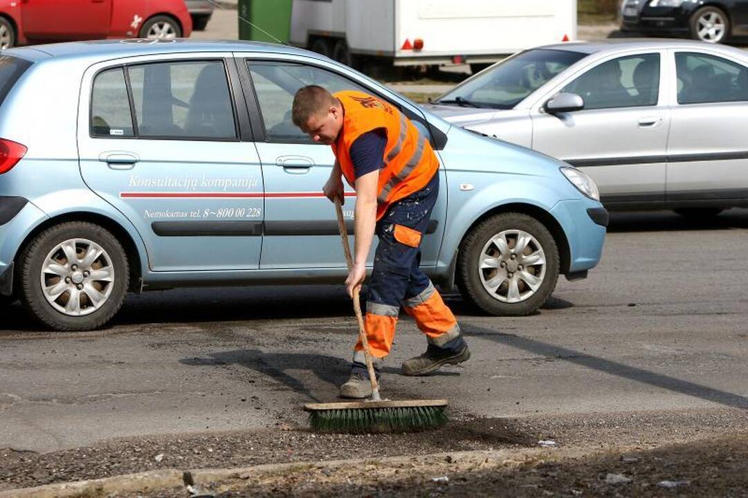 Kauno duobėms lopyti – papildomi milijonai