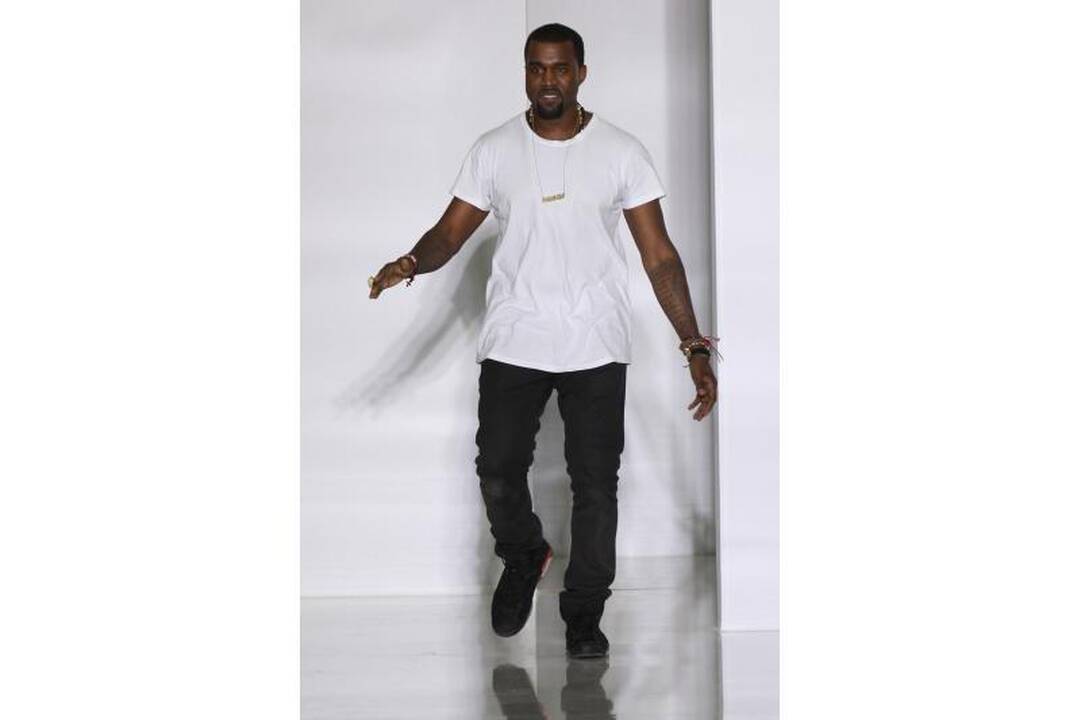 Kanye Westo drabužių kolekcijai - kritikos lavina