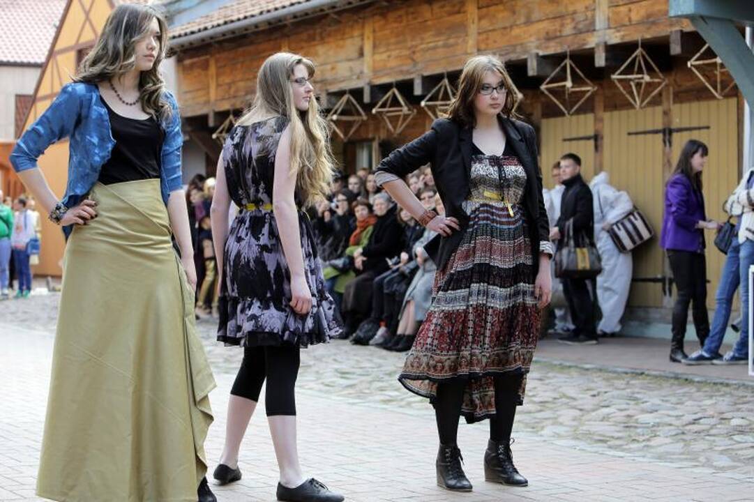 Lietuvos krepšinio rinktinė be vargo įveikė latvius