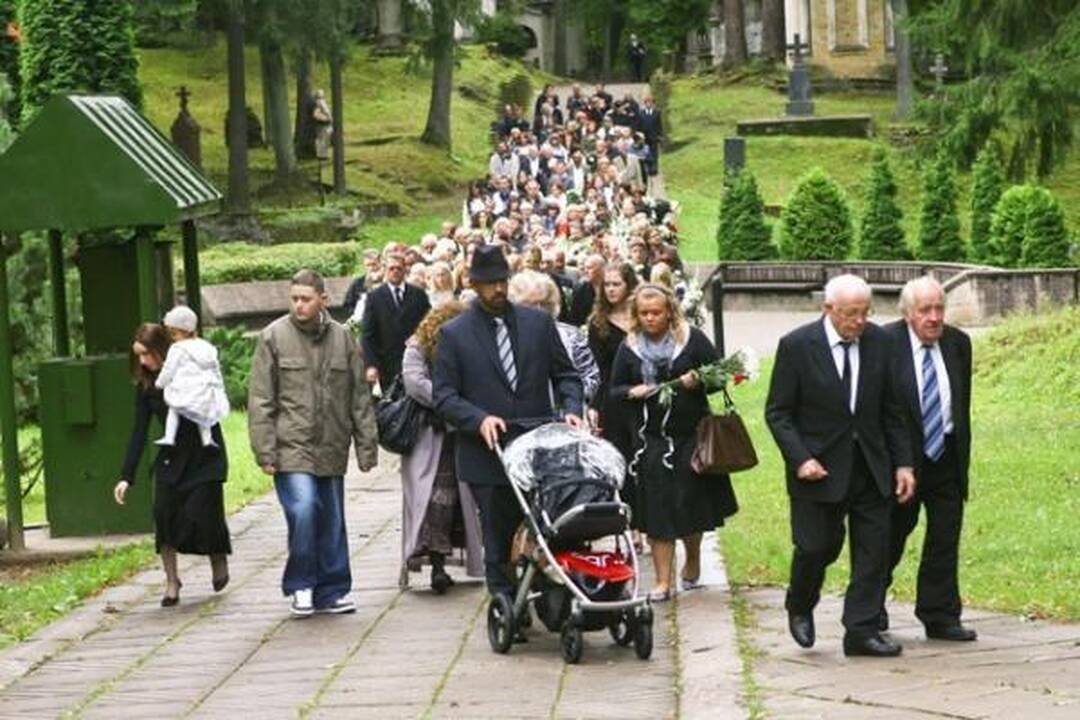 Sostinės Antakalnio kapinėse palaidotas kompozitorius G.Abarius