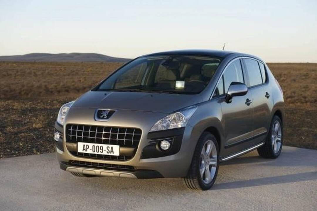21 pretendentas į „Metų automobilio 2010“ karūną