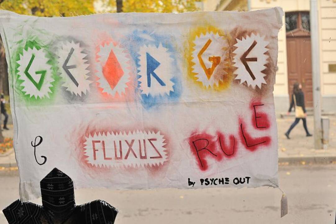 Į Kauno gatves išriedėjo „Fluxus“ troleibusas