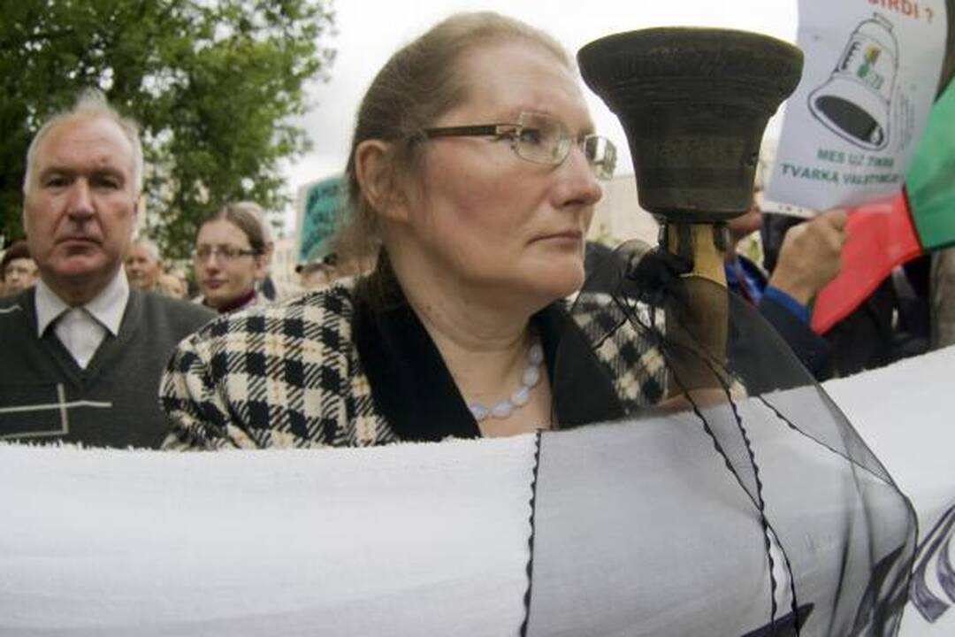 Mitinge prie Vyriausybės - 300 žmonių