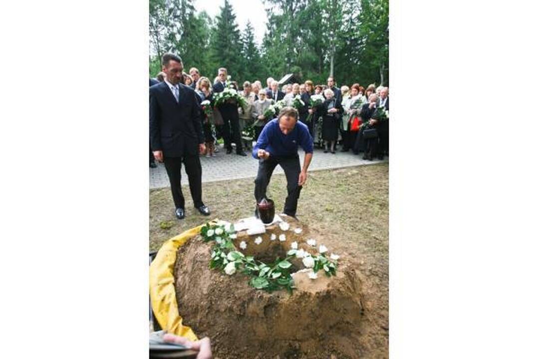 Sostinės Antakalnio kapinėse palaidotas kompozitorius G.Abarius