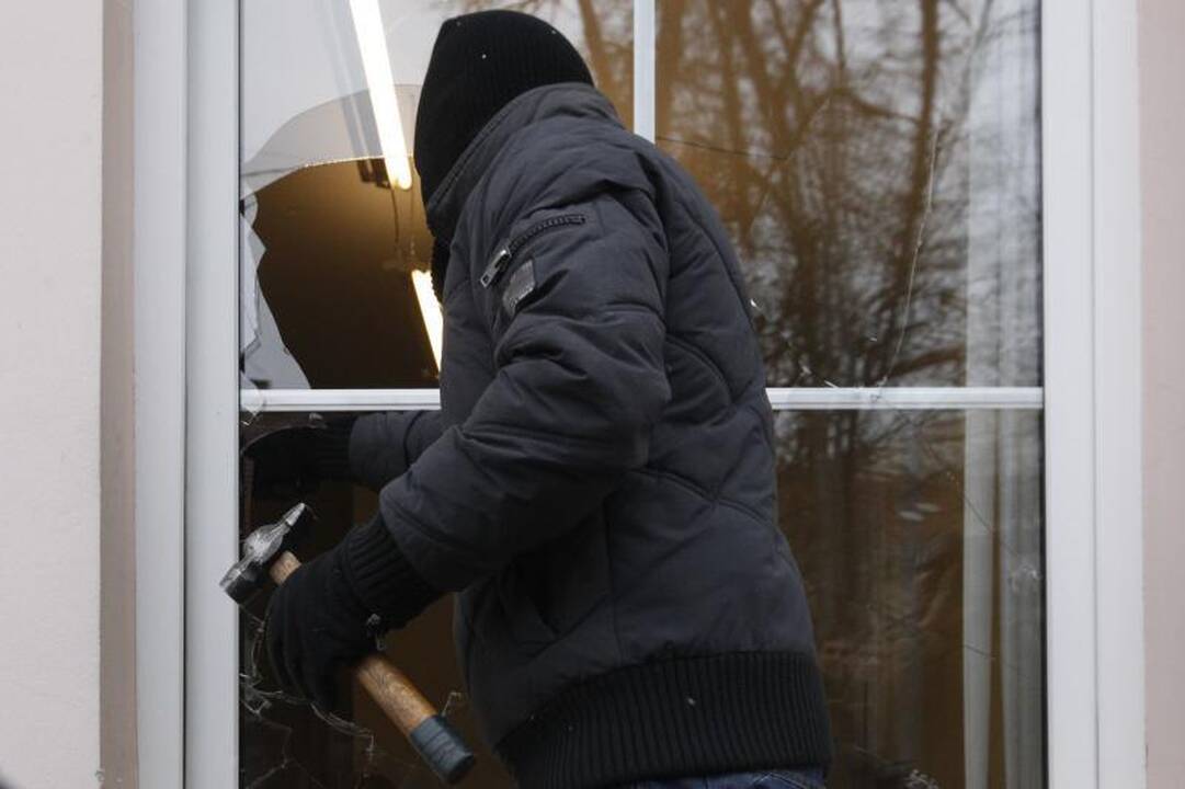 Vilnietė neteko brangių juvelyrinių dirbinių
