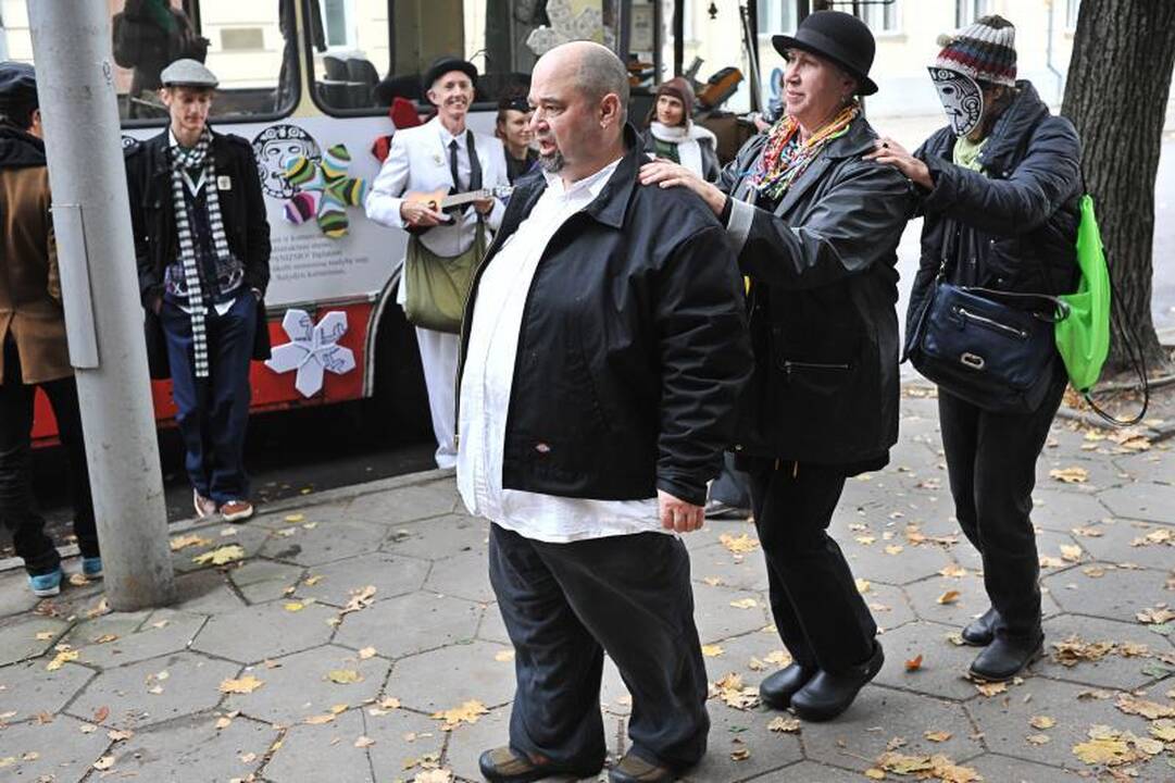 Į Kauno gatves išriedėjo „Fluxus“ troleibusas