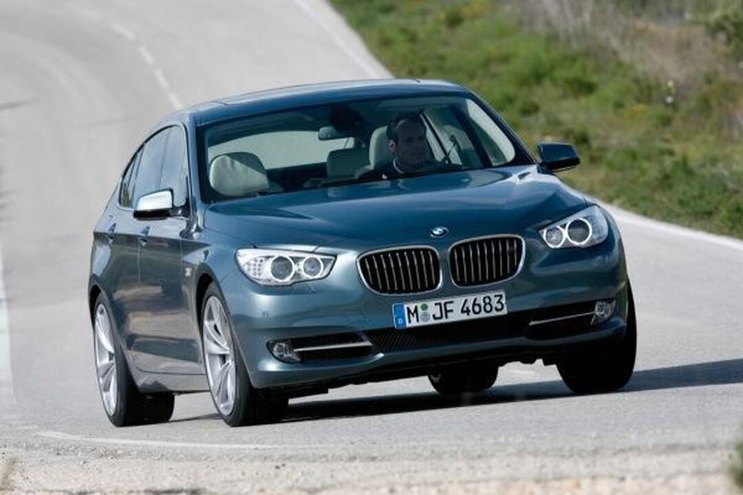 21 pretendentas į „Metų automobilio 2010“ karūną