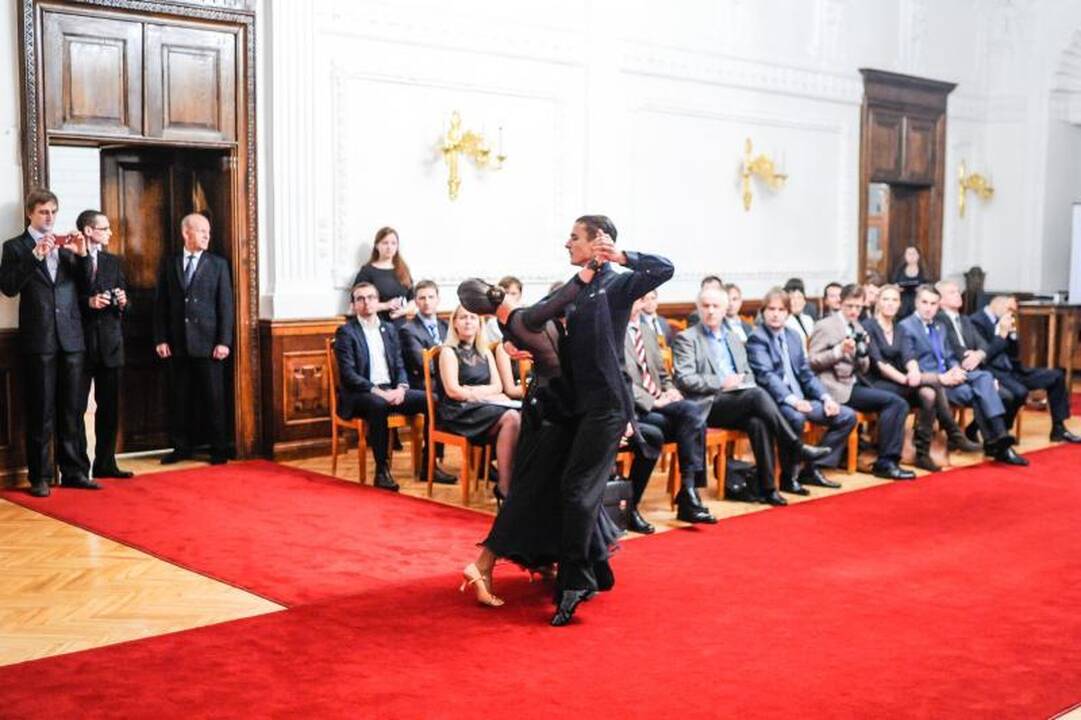 Politikai ir verslininkai Kauno jaunimui dalijo patarimus