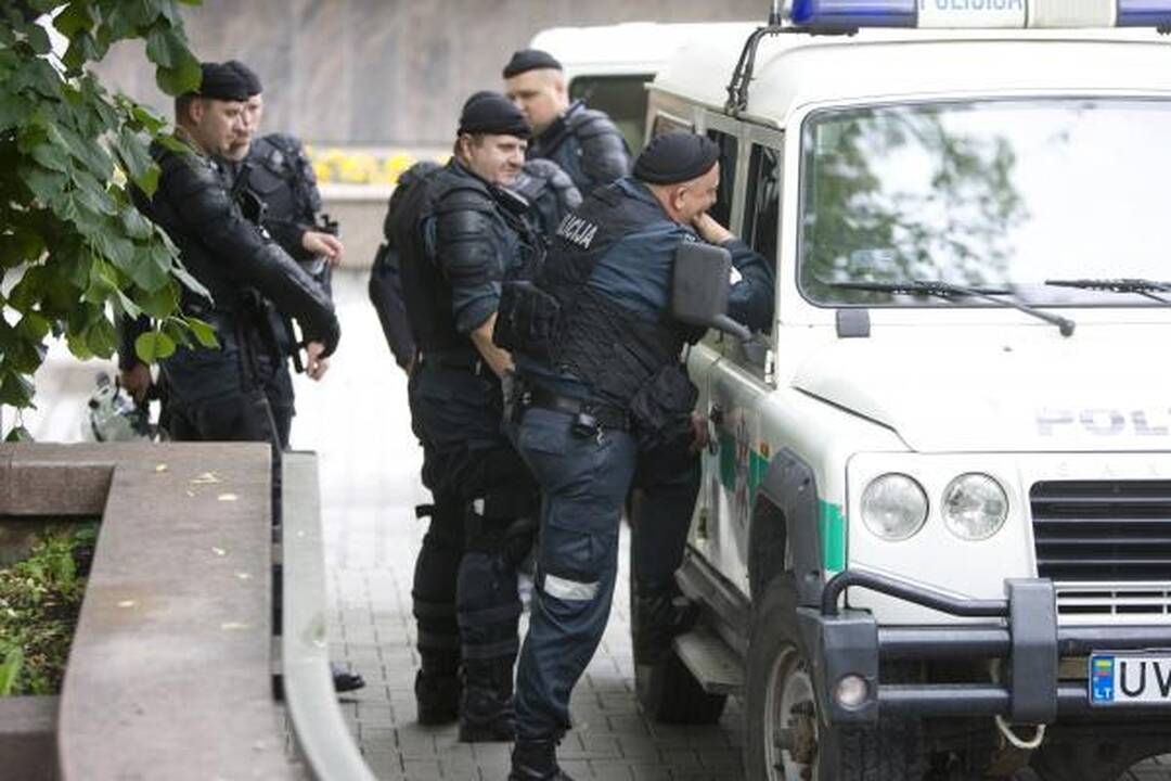 Mitinge prie Vyriausybės - 300 žmonių