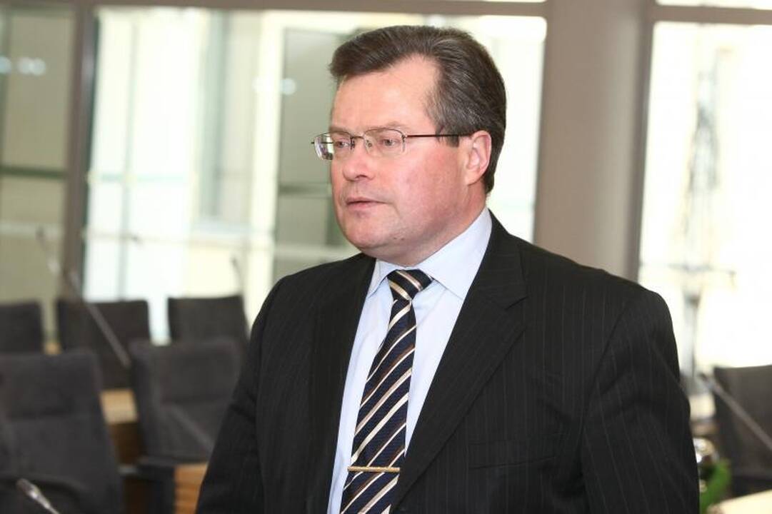 R.Šukys: teismai turi aiškintis apie įtartinas kaltinamųjų ligas