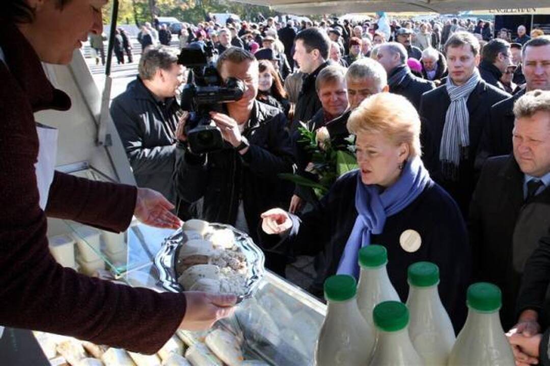 Mugėje "Derliaus šventė" kvepėjo dešra ir česnakais