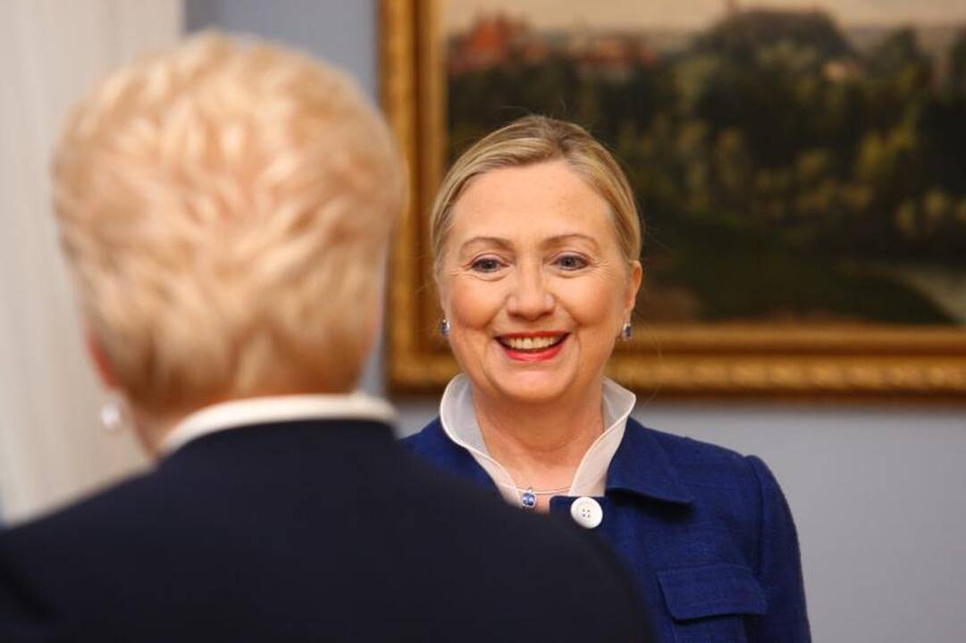 H.Clinton nekomentuoja CŽV kalėjimo istorijos