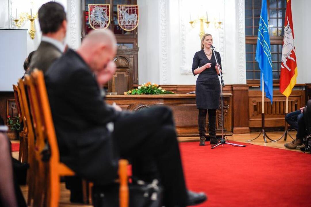 Politikai ir verslininkai Kauno jaunimui dalijo patarimus