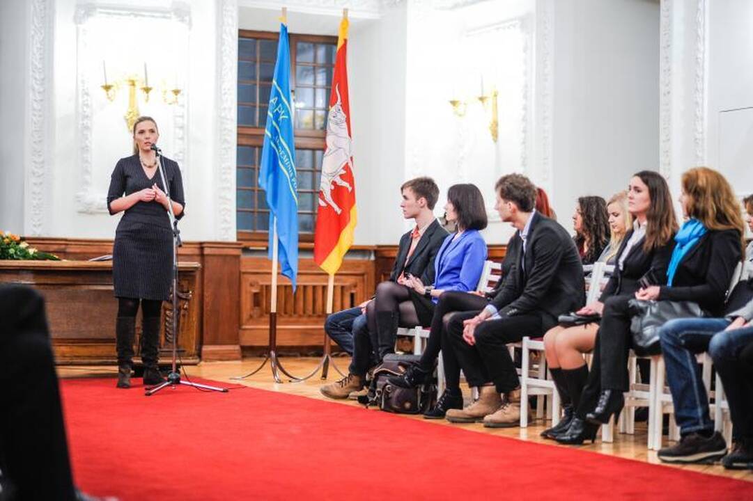 Politikai ir verslininkai Kauno jaunimui dalijo patarimus