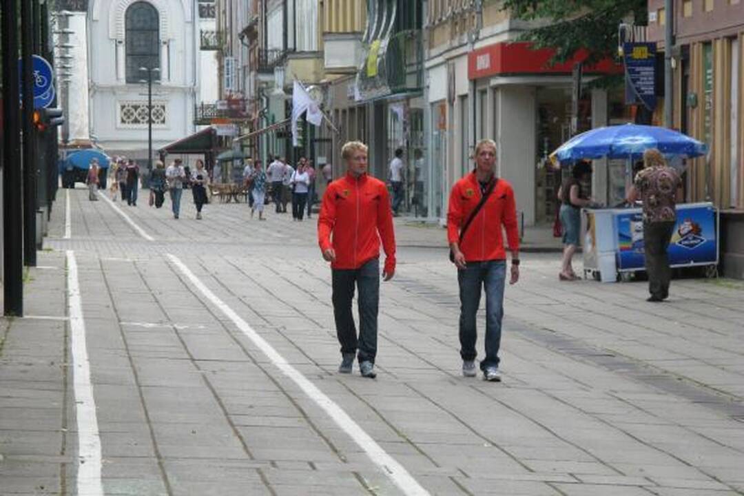 Po miestą pasklido jaunieji lengvaatlečiai