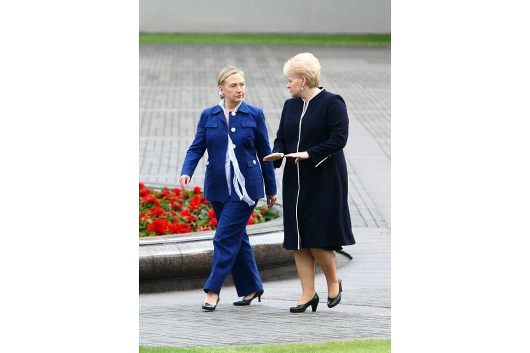 H.Clinton nekomentuoja CŽV kalėjimo istorijos