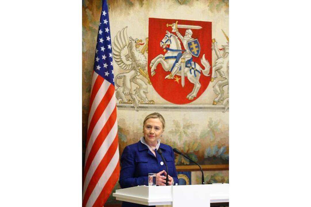 H.Clinton nekomentuoja CŽV kalėjimo istorijos