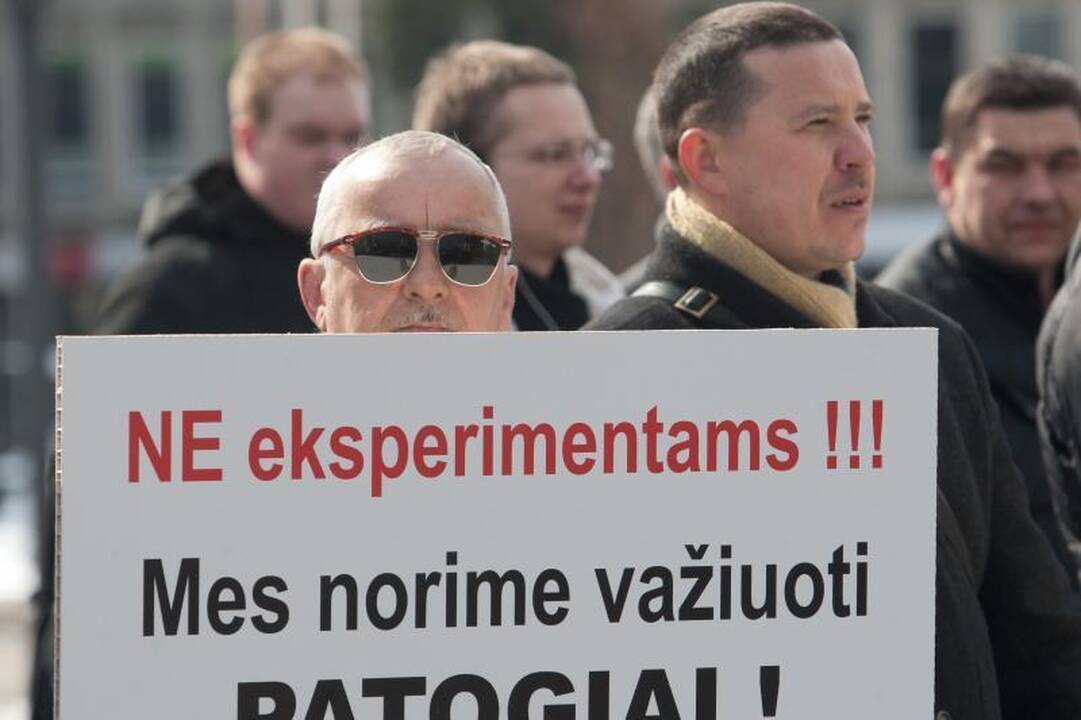Nuo liepos sostinėje nebeliks „mikriukų“?