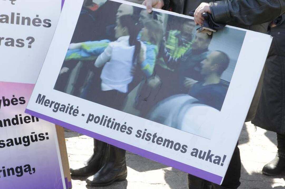 Seimas panaikino N.Venckienės teisinę neliečiamybę (23 balsavo prieš) 