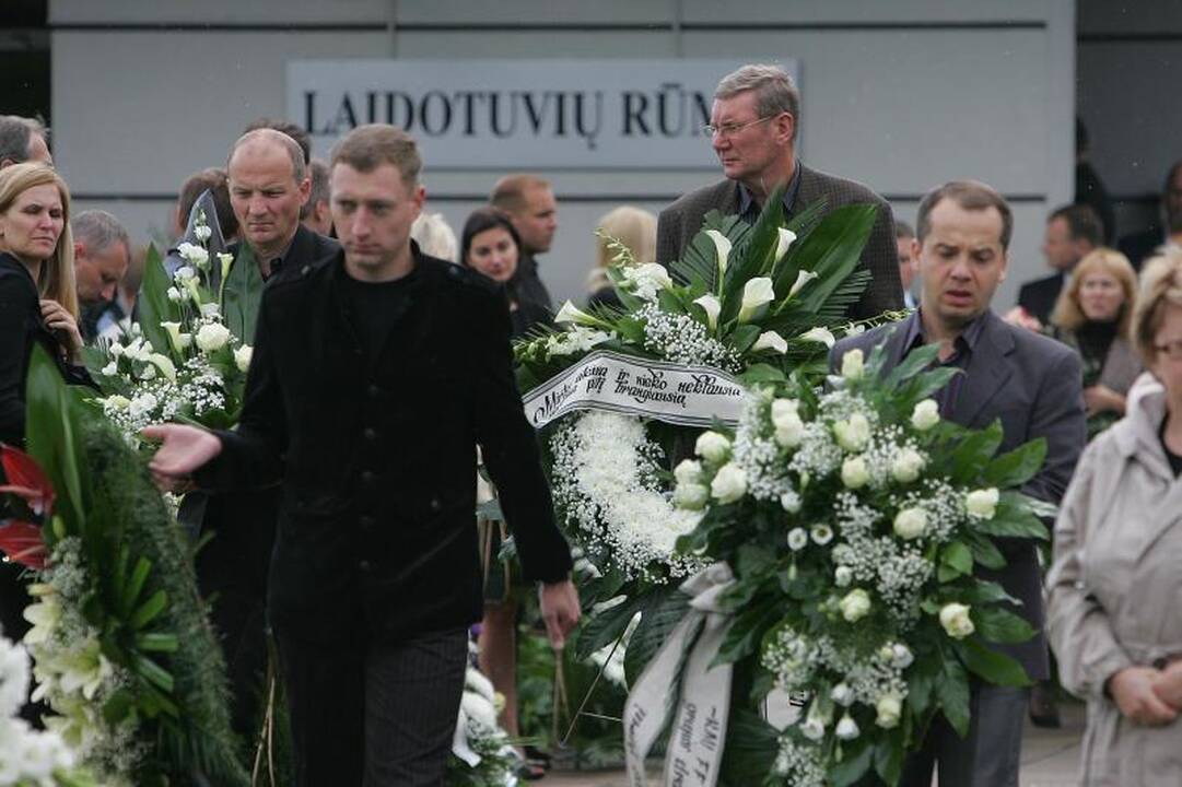 Krepšinio teisėjas V.Dovidavičius palydėtas į paskutinę kelionę