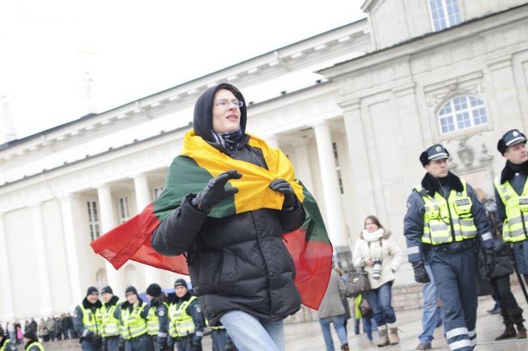 Kovo 11-osios eitynėse - ir kaukolės, ir provokacijos