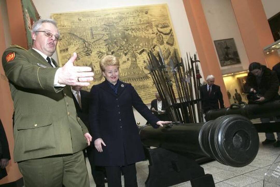 Karo muziejus D.Grybauskaitei – patriotizmo užtaisas