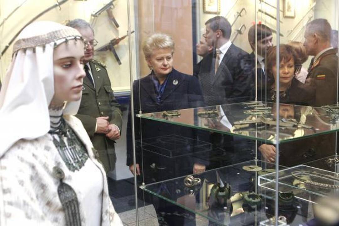 Karo muziejus D.Grybauskaitei – patriotizmo užtaisas