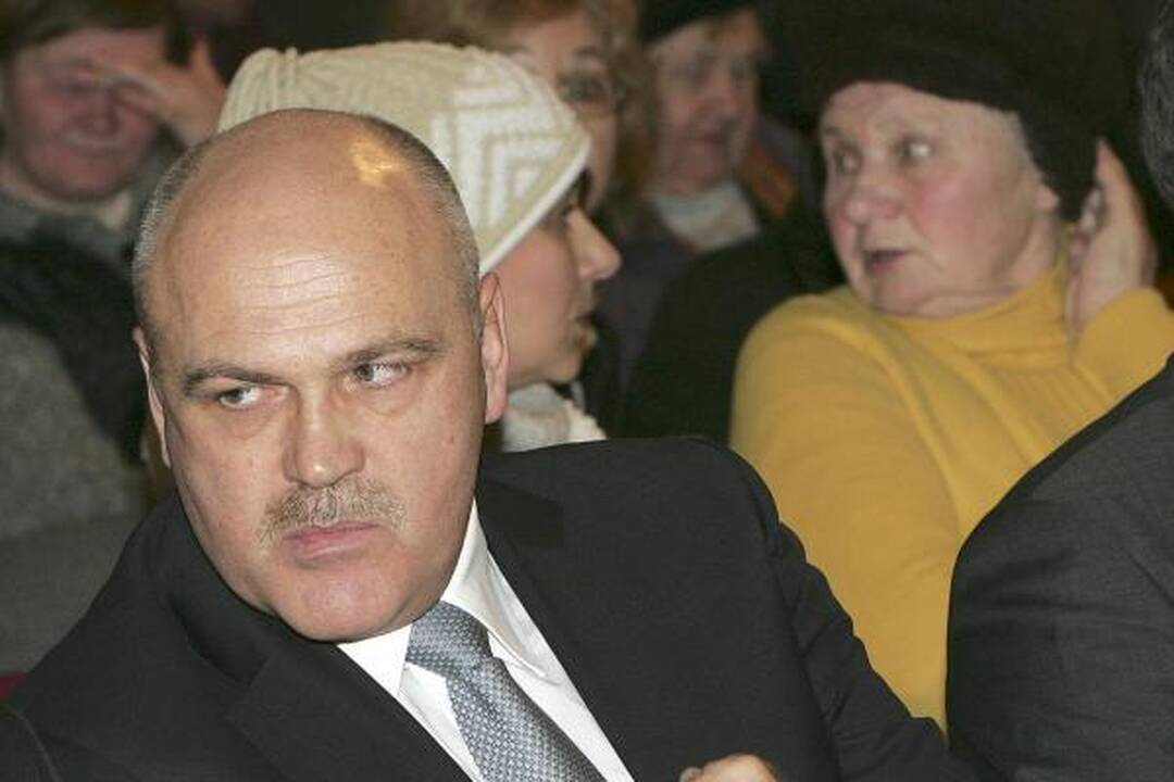 Prokurorai žadėjo išklausyti, bet kalbėjo patys