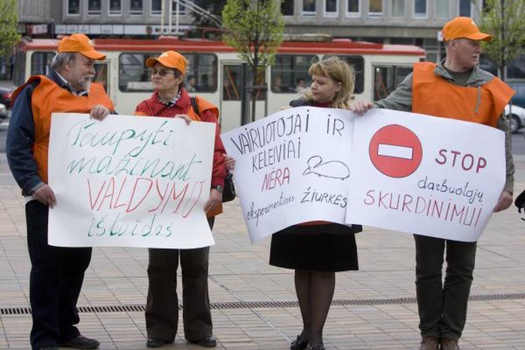 Vairuotojai prašo valdžios gelbėti troleibusų parką