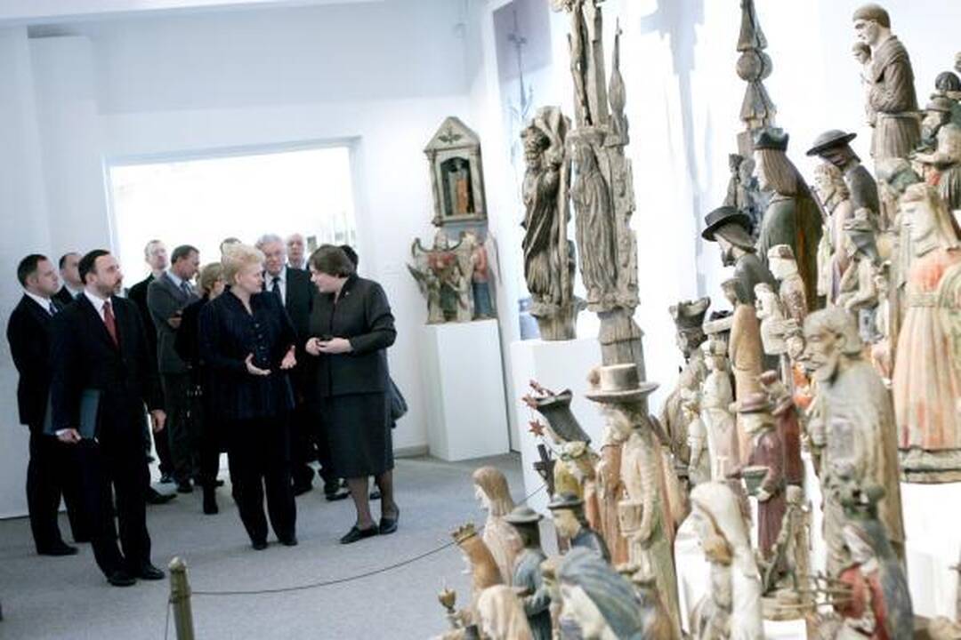 Prezidentė: po eitynių kilusios diskusijos rodo susirūpinimą dėl "agresyvaus nacionalizmo"