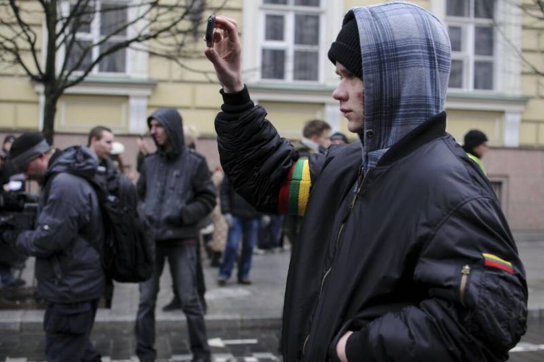 Kovo 11-osios eitynėse - ir kaukolės, ir provokacijos