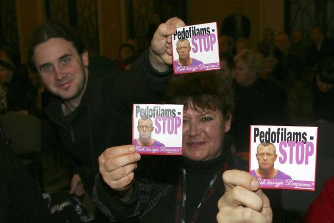 Prokurorai žadėjo išklausyti, bet kalbėjo patys