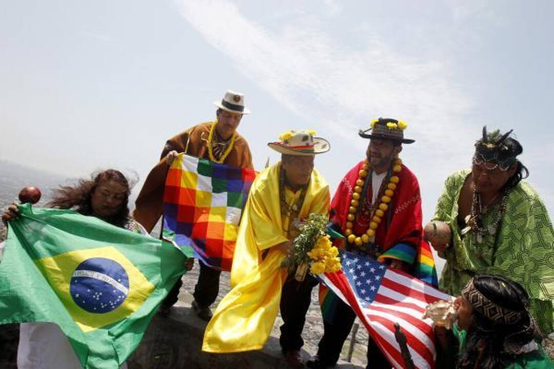 Peru šamanai susirinko pranašauti ateities 2011 metams