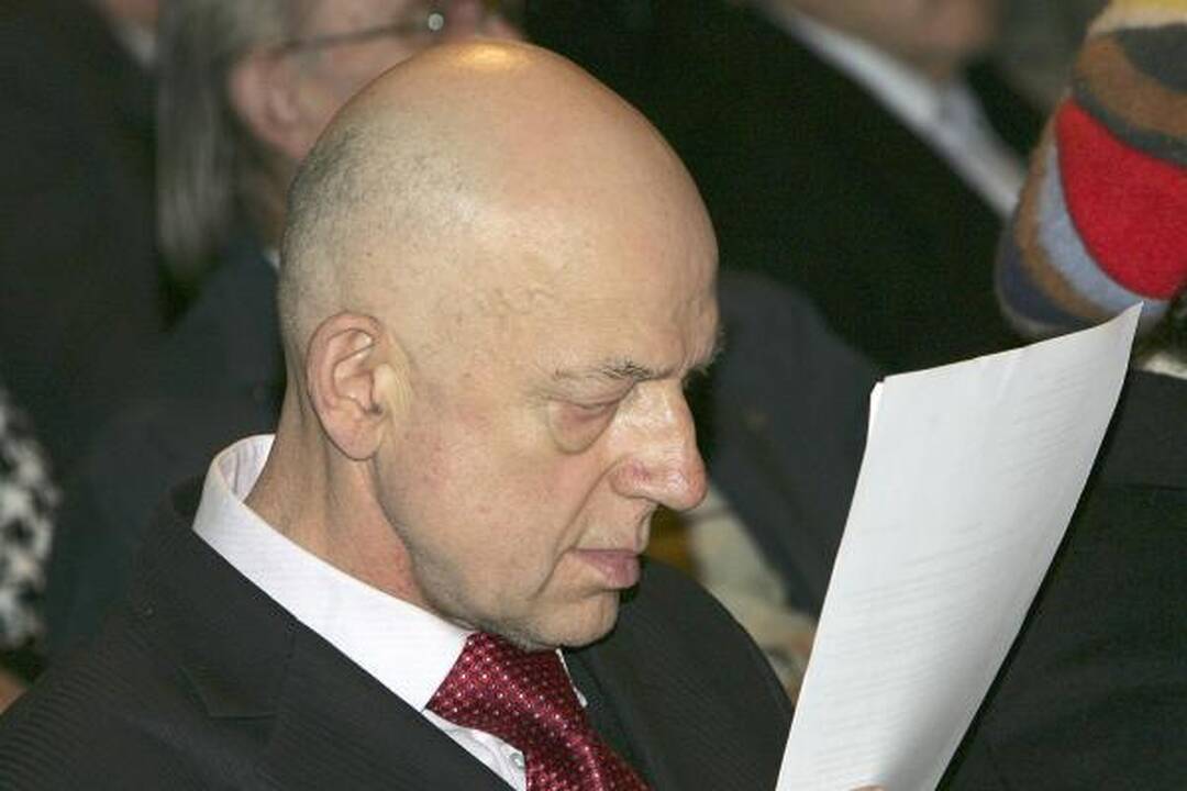 Prokurorai žadėjo išklausyti, bet kalbėjo patys