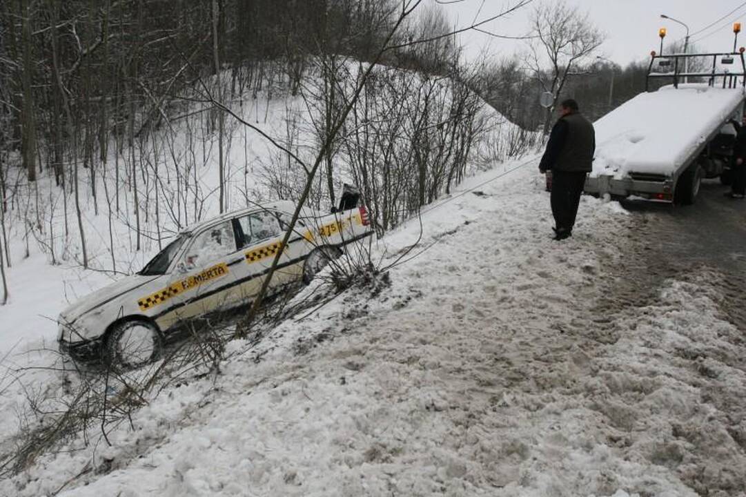 Vilniuje nukentėjo nuo kelio nulėkęs taksistas