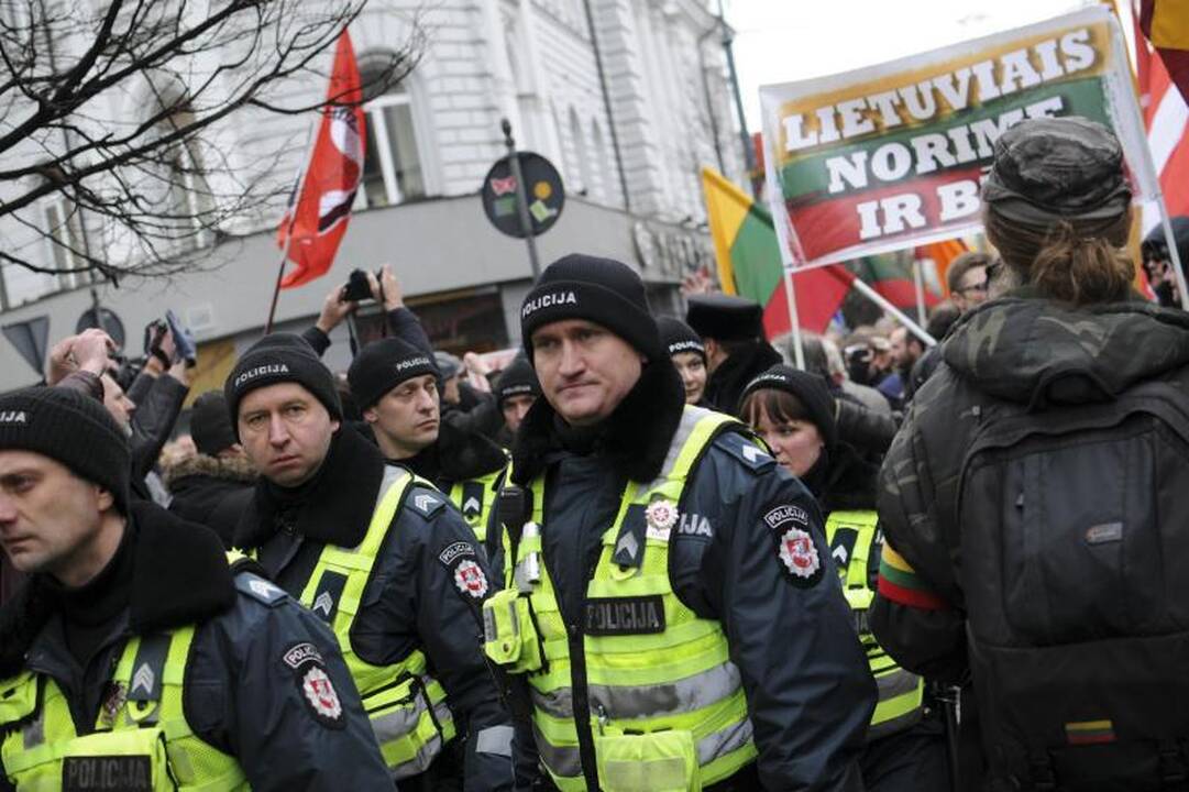 Kovo 11-osios eitynėse - ir kaukolės, ir provokacijos
