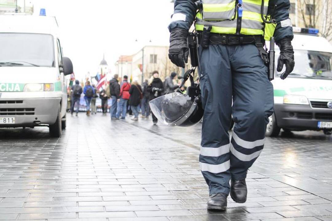 Kovo 11-osios eitynėse - ir kaukolės, ir provokacijos